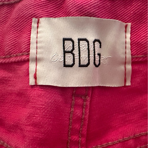 URBAN OUTFITTERS high and loose jeans size 29 but fits small (bc its highrise) - Picture 3 of 6